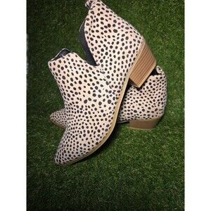 Joli Jolimall NWOB Faux Suede Leopard Print booties Boots Zip Size 10